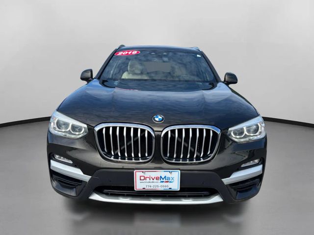 Vehicle image 2 of 40