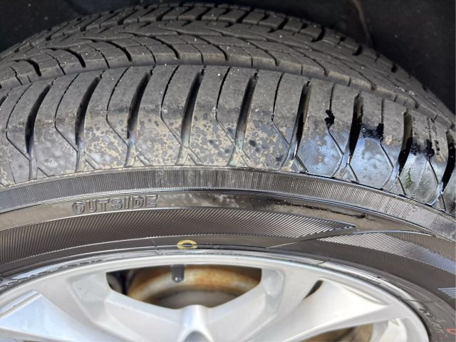 Vehicle image 11 of 40