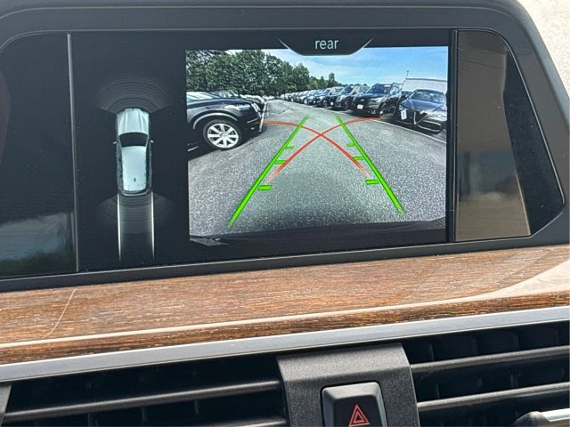 Vehicle image 22 of 40
