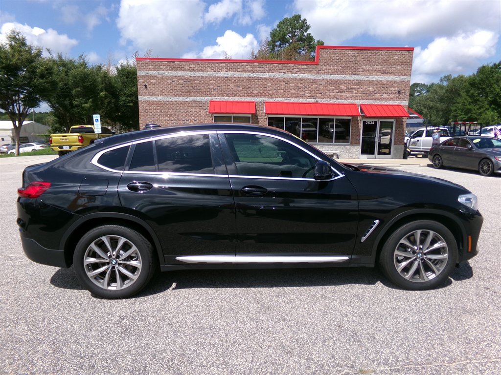 2019 BMW X4 xDrive30i Image 3 of 46