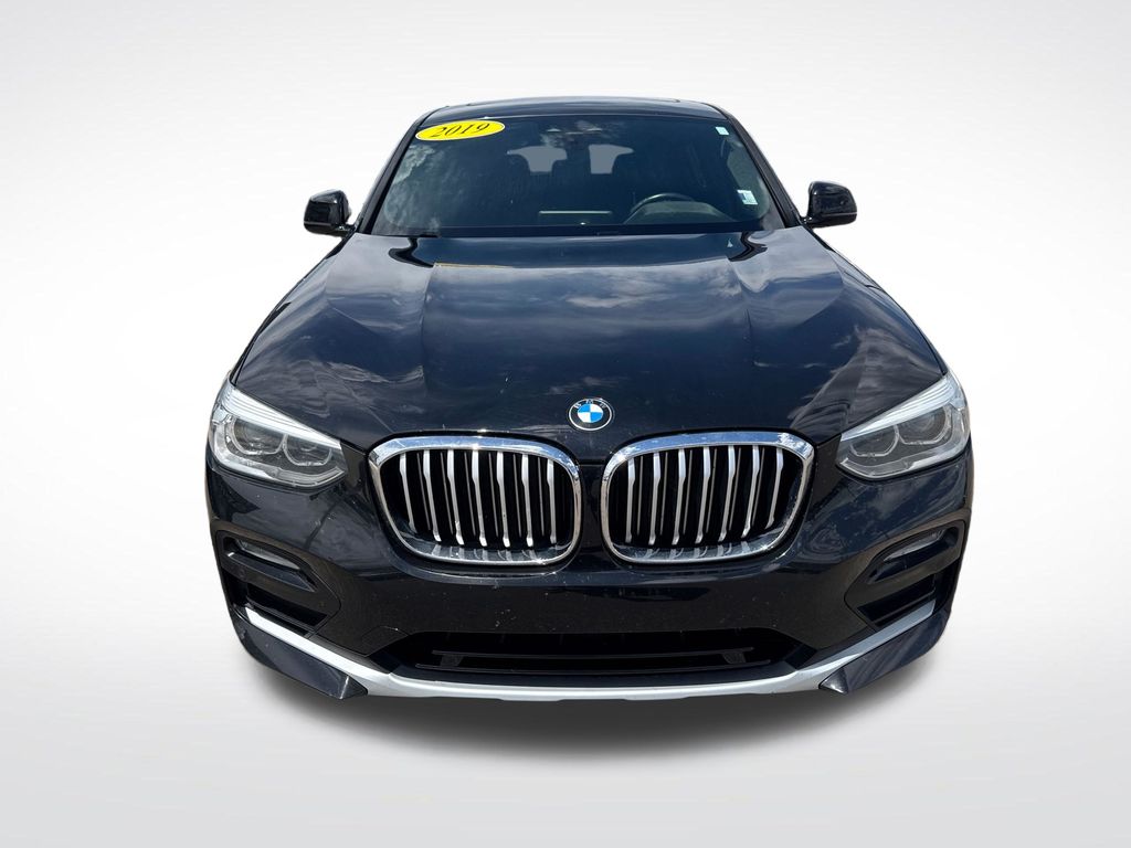2019 BMW X4 xDrive30i Image 2 of 24