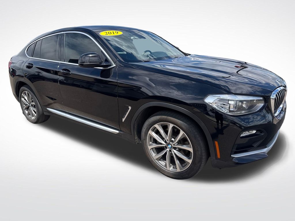 2019 BMW X4 xDrive30i Image 3 of 24