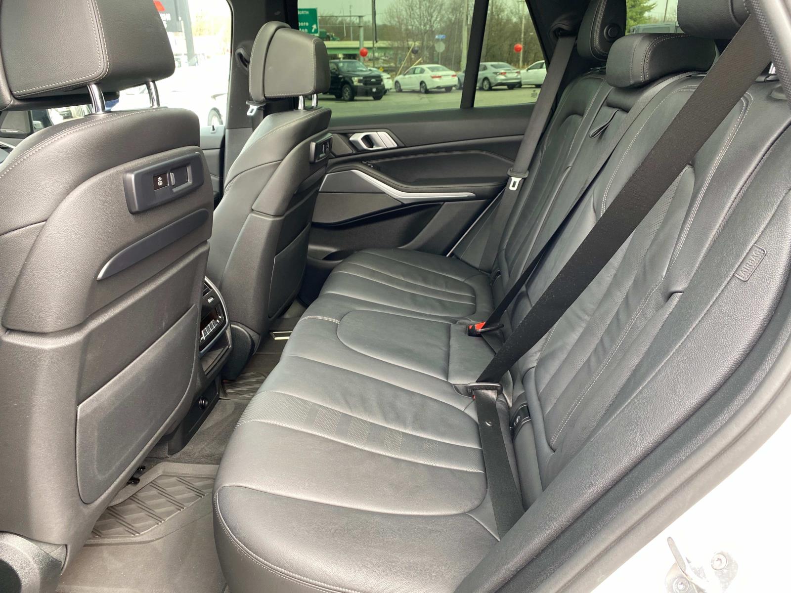 Vehicle image 9 of 20