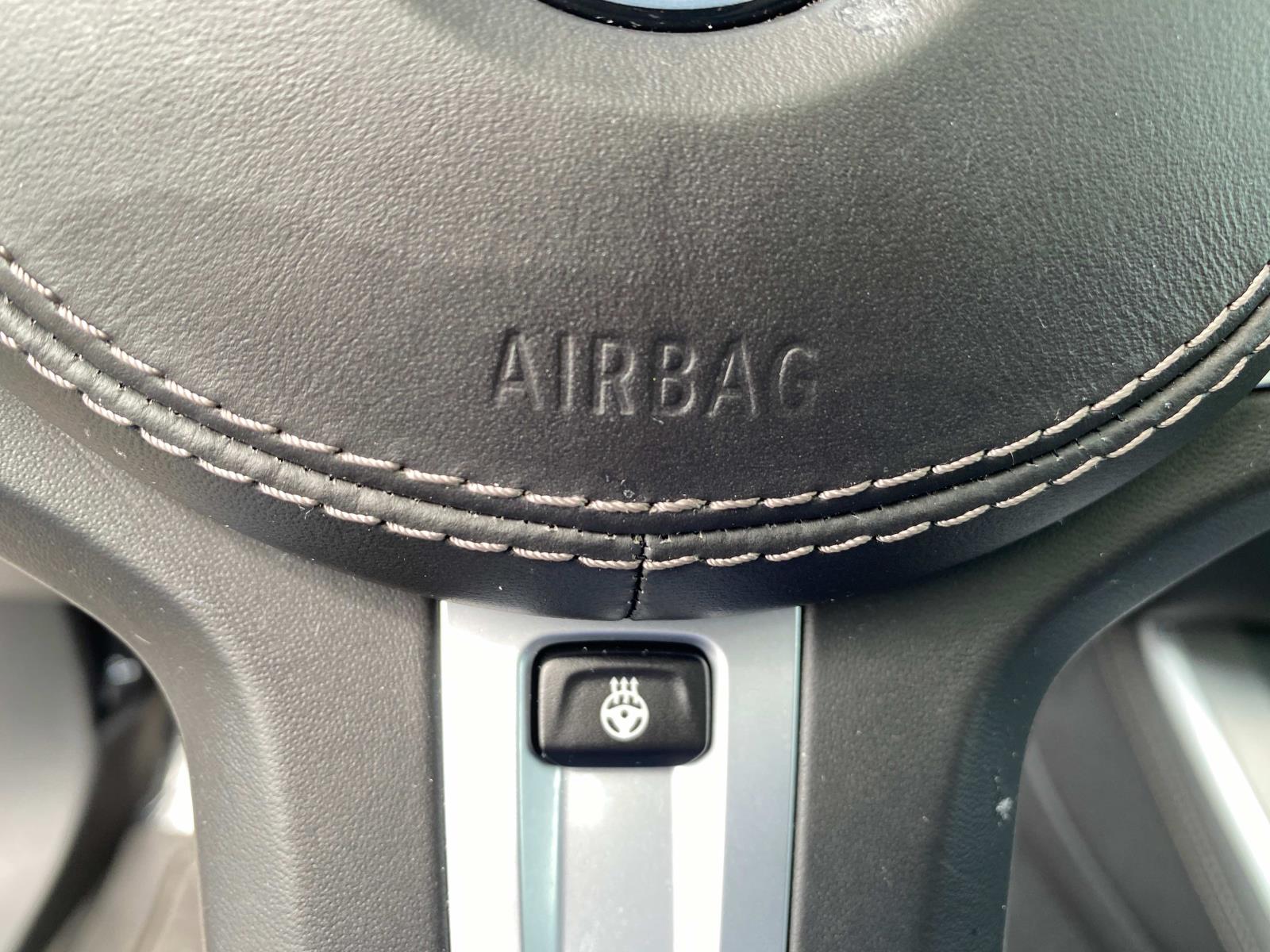 Vehicle image 16 of 20
