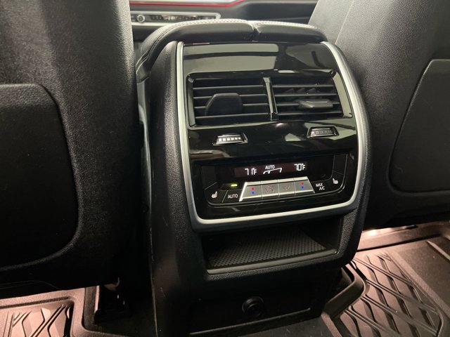 Vehicle image 37 of 60