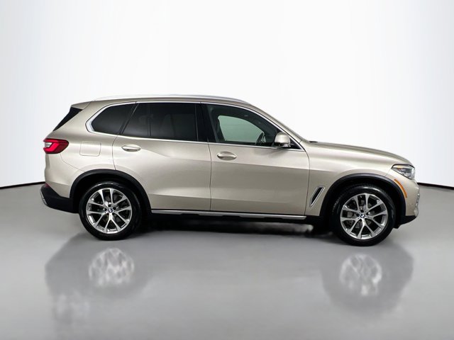 Vehicle image 6 of 60