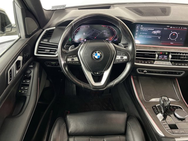 Vehicle image 17 of 60