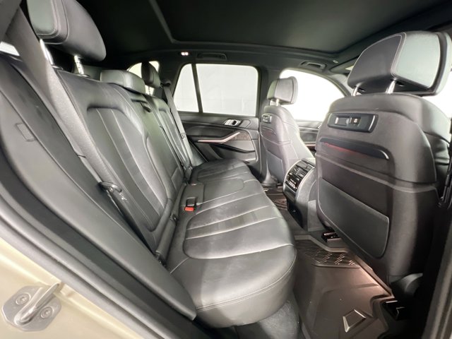 Vehicle image 39 of 60