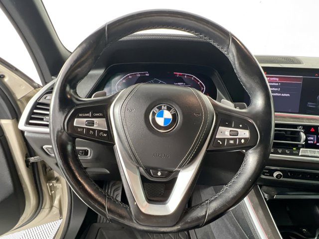 Vehicle image 23 of 60