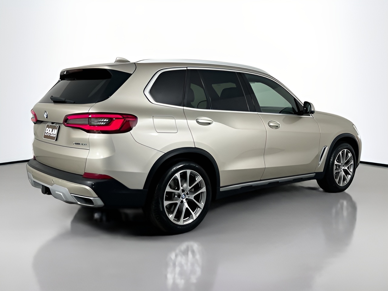 Vehicle image 54 of 60