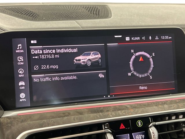Vehicle image 25 of 60