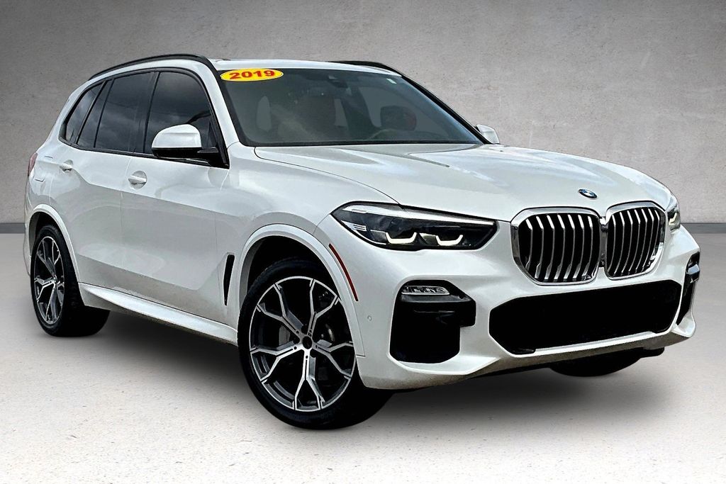 2019 BMW X5 xDrive40i Image 2 of 34