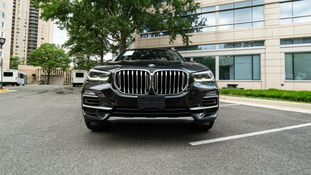 2019 BMW X5 xDrive40i Image 3 of 53