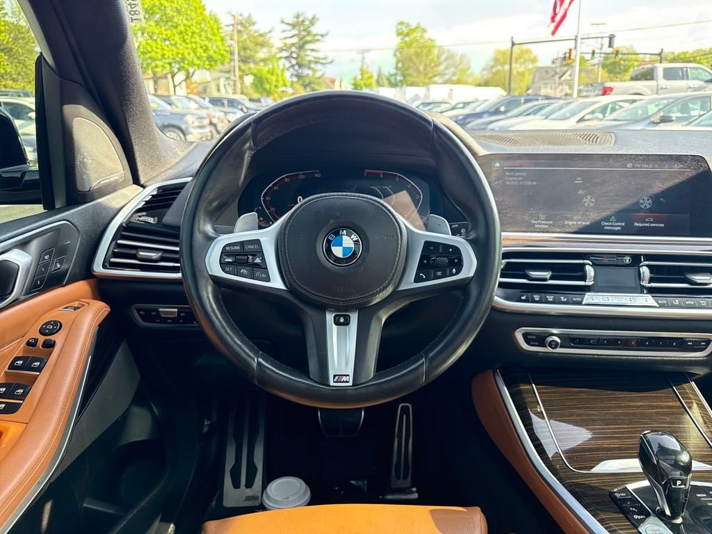 Vehicle image 18 of 29