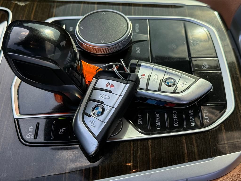 Vehicle image 28 of 29