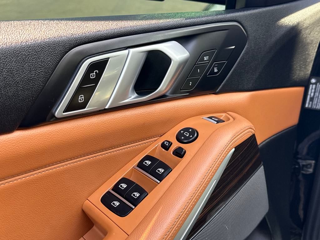 Vehicle image 15 of 29
