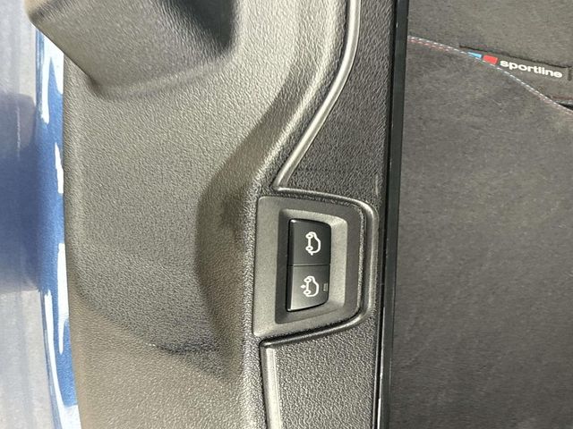 Vehicle image 28 of 36