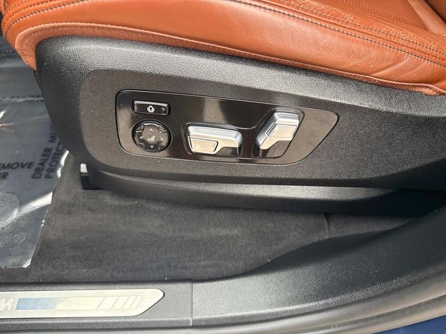 Vehicle image 31 of 36
