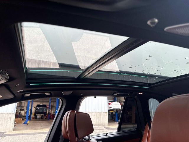 Vehicle image 16 of 36