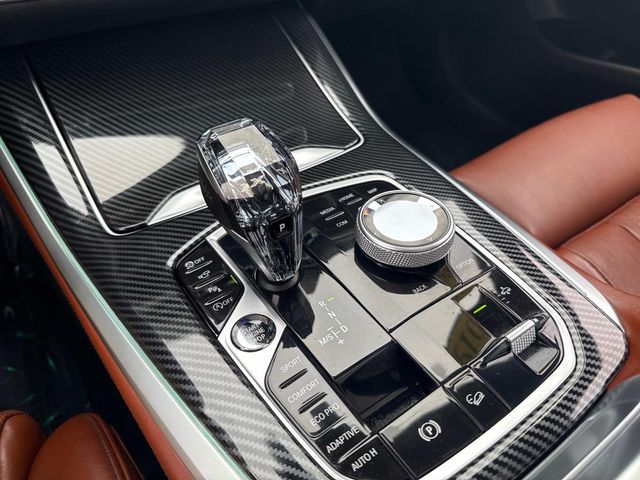 Vehicle image 24 of 36