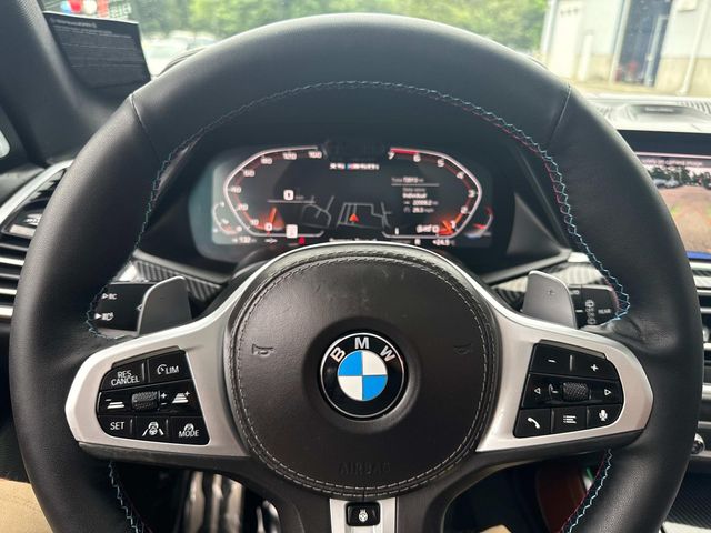 Vehicle image 17 of 36