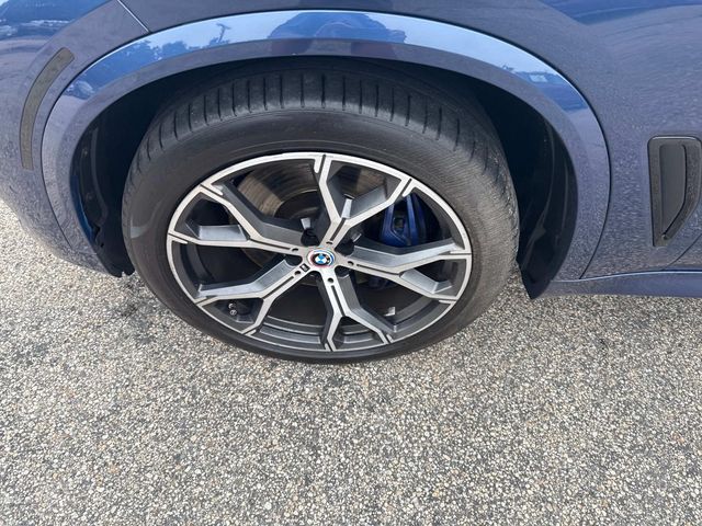 Vehicle image 10 of 36