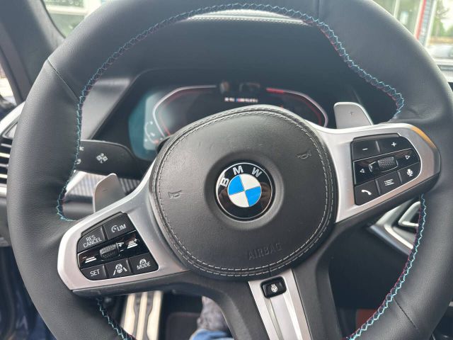 Vehicle image 16 of 25