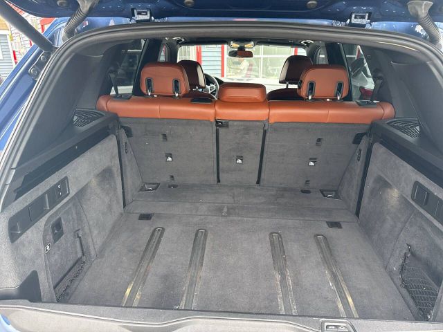 Vehicle image 7 of 25
