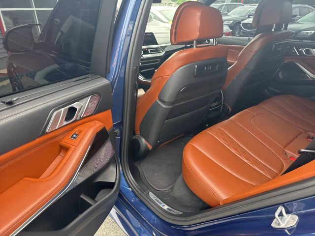 Vehicle image 11 of 25