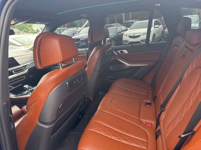 Vehicle image 9 of 25