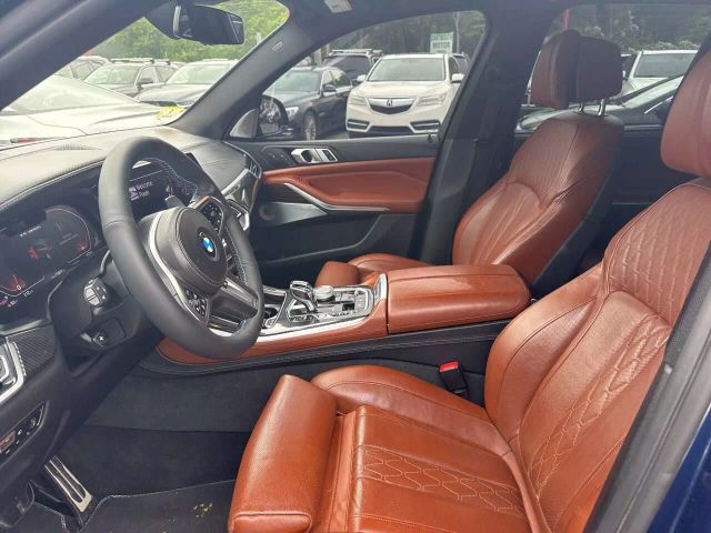 Vehicle image 24 of 25