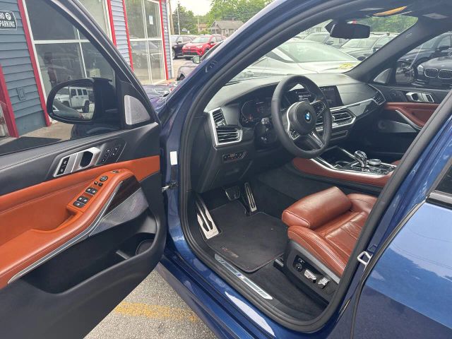 Vehicle image 13 of 25