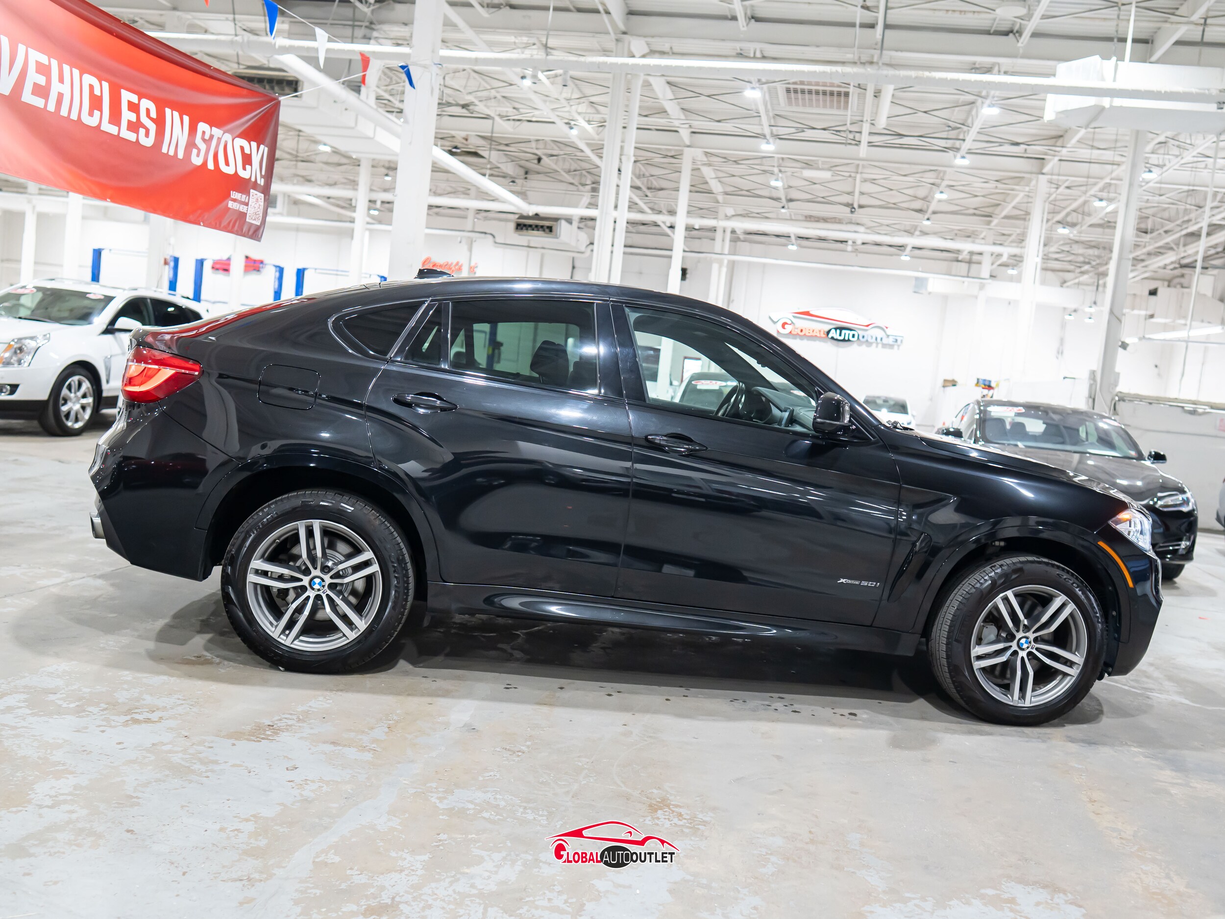2019 BMW X6 xDrive50i Image 3 of 56