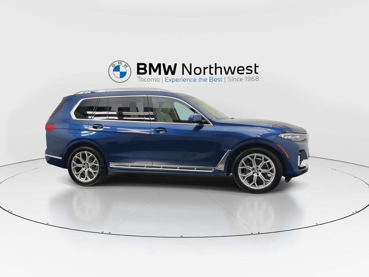 Vehicle image 8 of 31