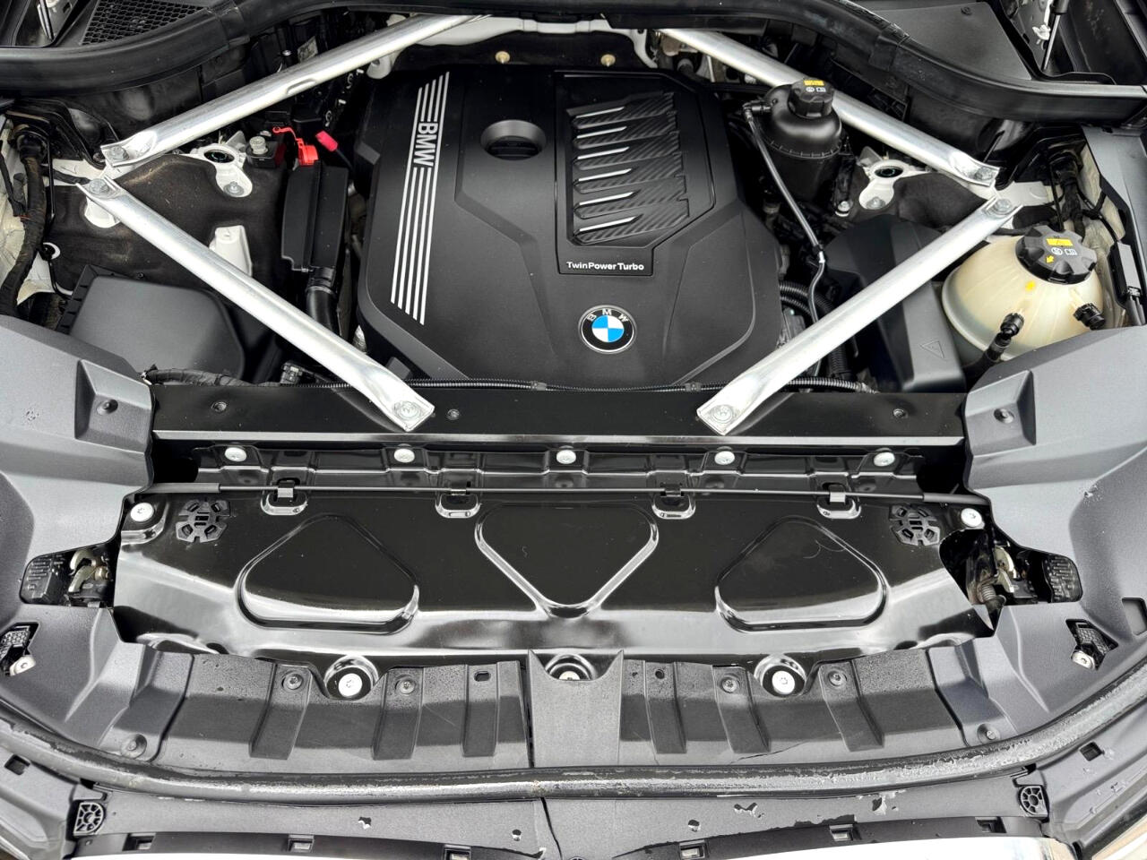 Vehicle image 11 of 31