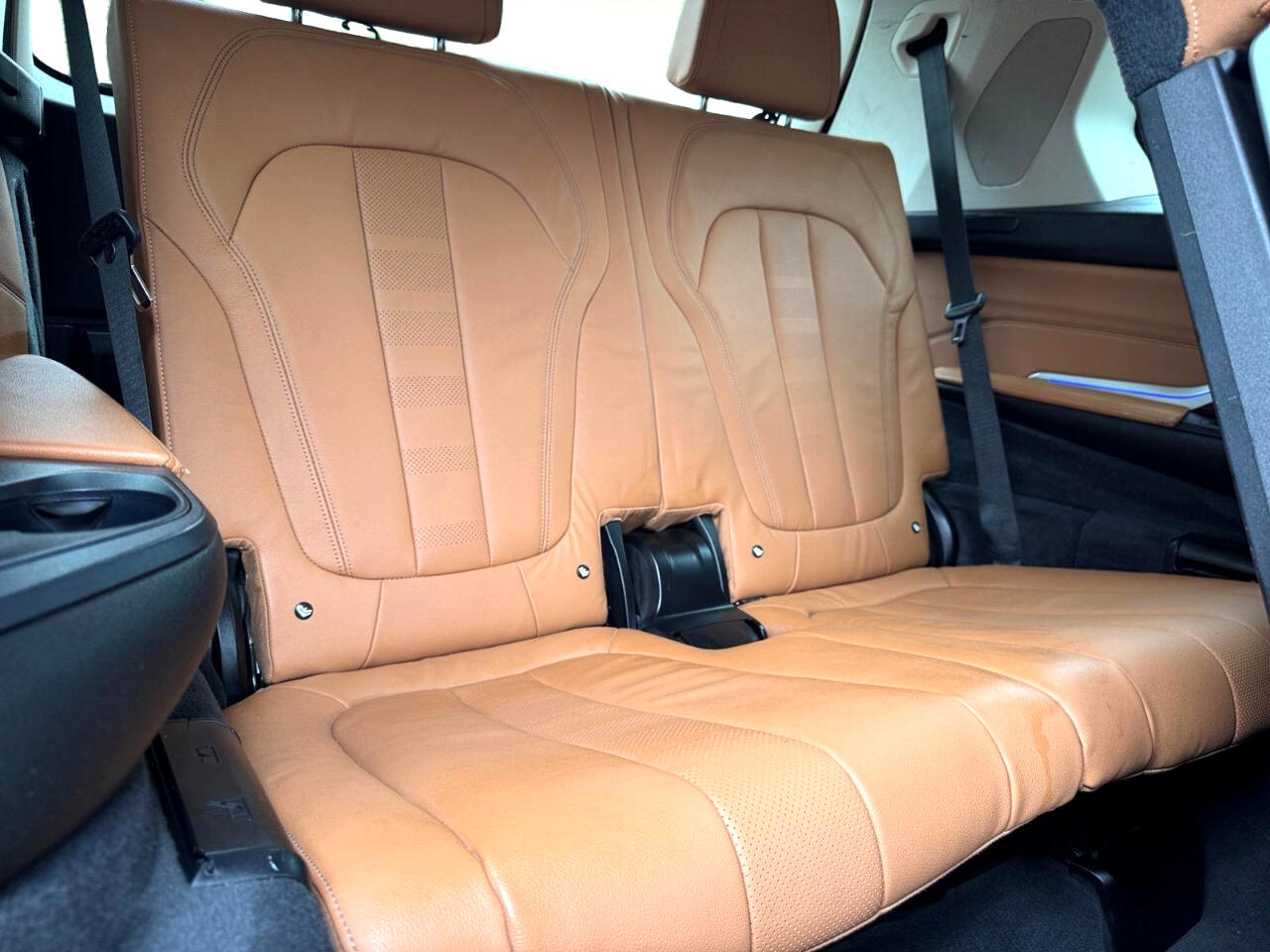 Vehicle image 18 of 31