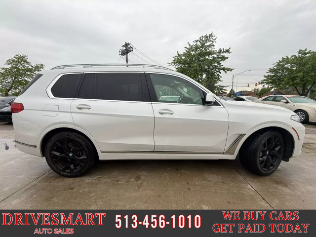Vehicle image 4 of 19