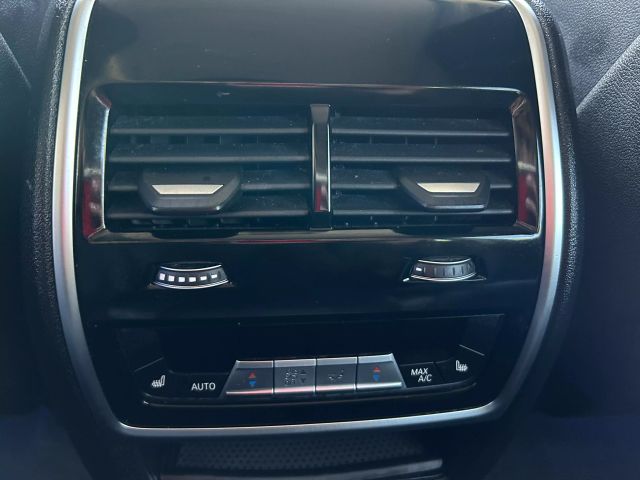 Vehicle image 36 of 76