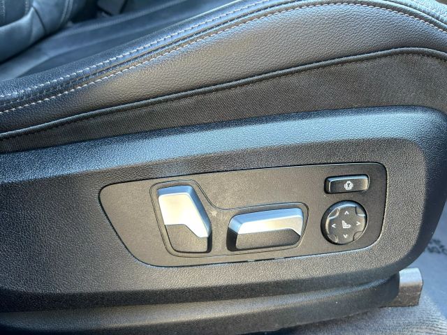 Vehicle image 56 of 76