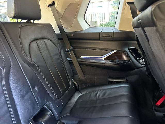 Vehicle image 51 of 76
