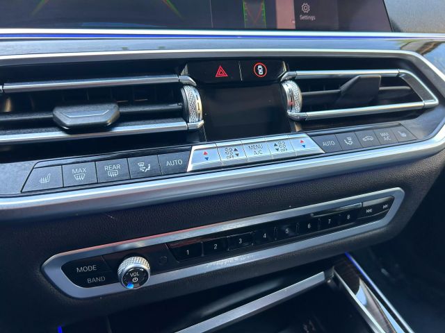 Vehicle image 67 of 76
