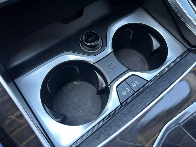 Vehicle image 73 of 76