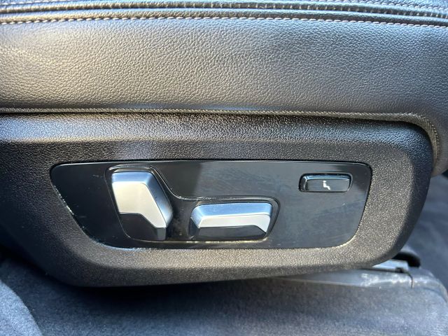 Vehicle image 47 of 76