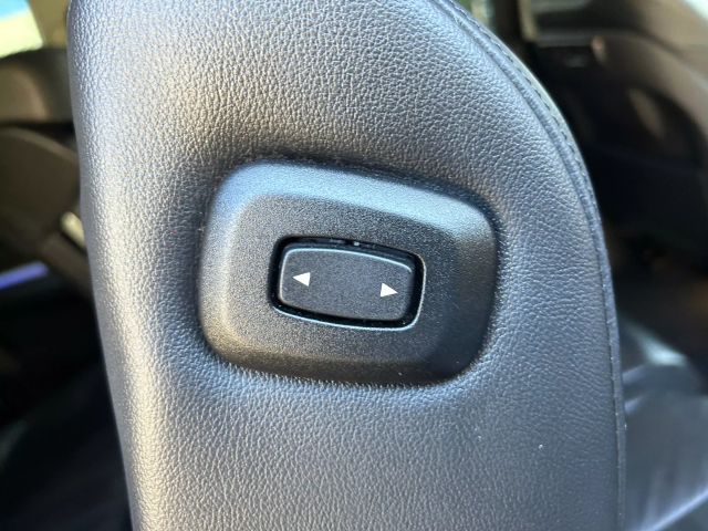 Vehicle image 48 of 76