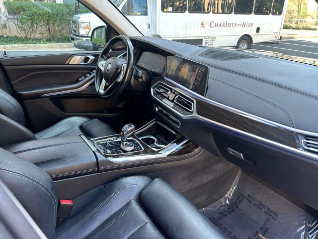 Vehicle image 54 of 76