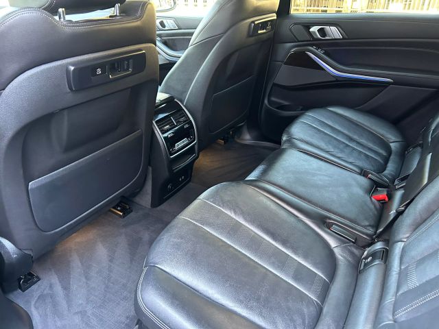 Vehicle image 26 of 76