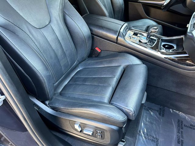 Vehicle image 60 of 76