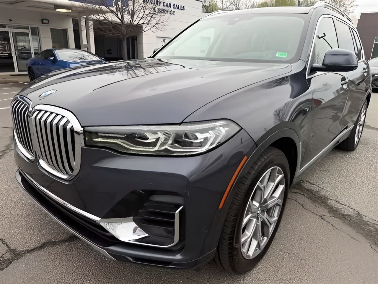 Vehicle image 40 of 50