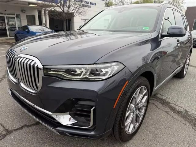 Vehicle image 4 of 50
