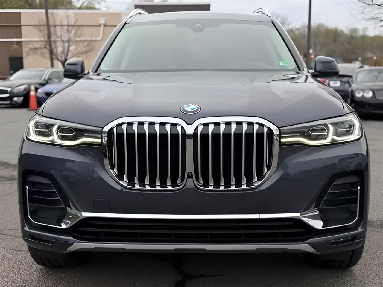 Vehicle image 41 of 50